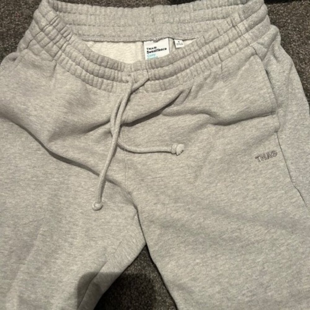 Aritzia TNA Sweatpants